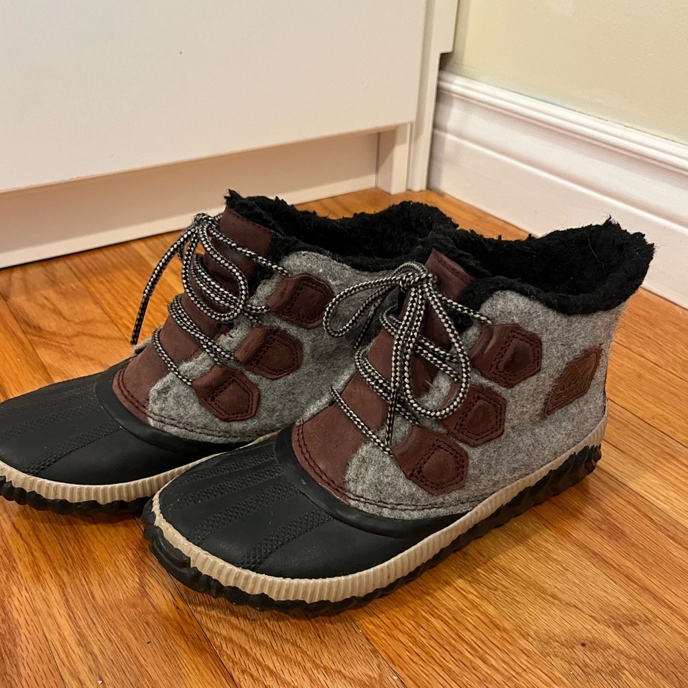 Sorel Out and About Plus Woman’s Size 6